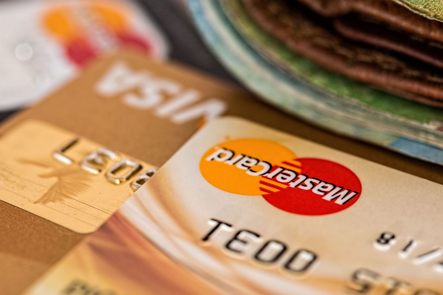 ¿Por qué no deberías de utilizar tu tarjeta de crédito ante la inflación? 